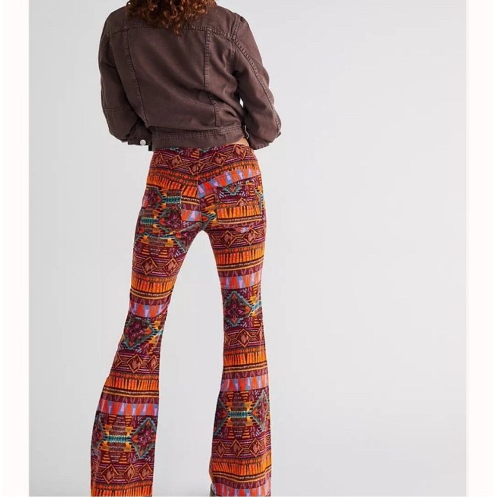 🆕 Free People Pull On Corduroy Printed Flare Pants, Sedona, NWOT, Size 24, 00 - Picture 1 of 11